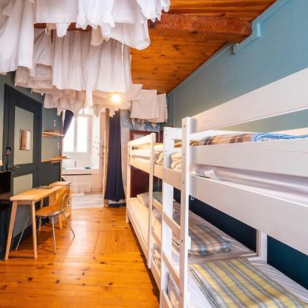 Eau Berges Hostel Val-de-Sos Bagian luar foto