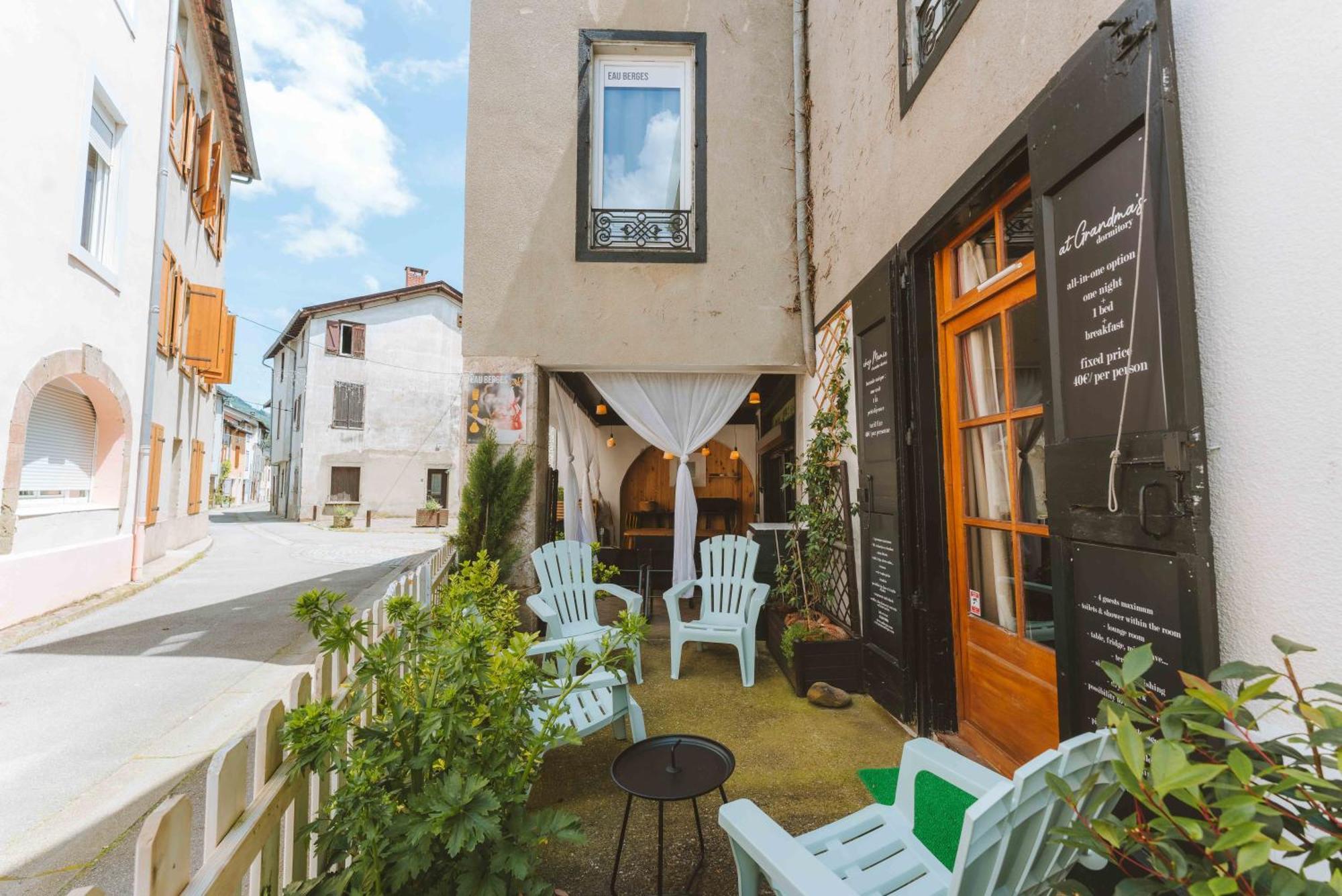 Eau Berges Hostel Val-de-Sos Bagian luar foto